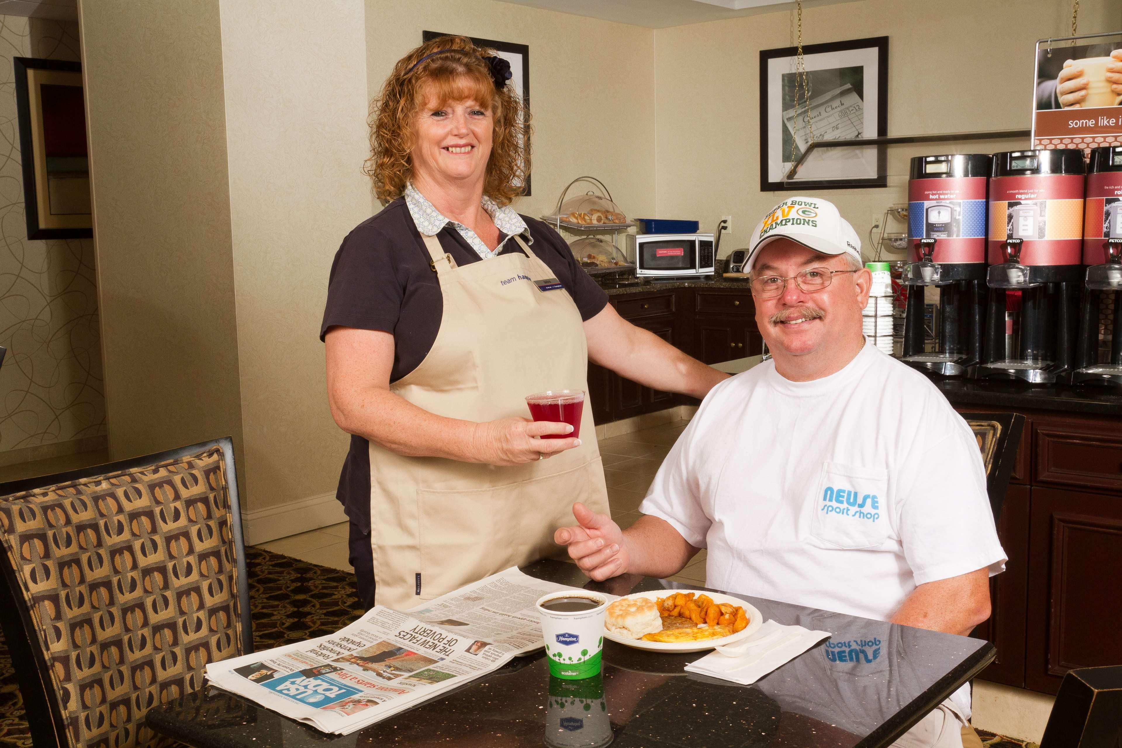 Hampton Inn & Suites Jacksonville-Airport Restaurant photo